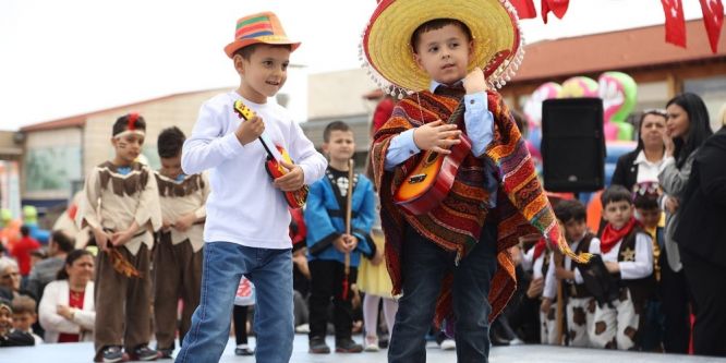 23 Nisan coşkusu İzmir’i sardı