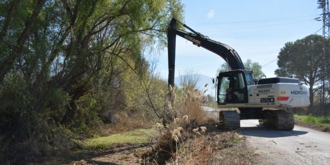 Manisa’da 2 bin 500 metrelik dere çalışması