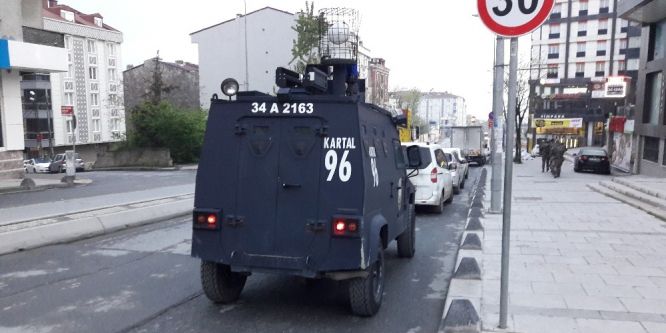 İstanbul polisinden şafak operasyonu