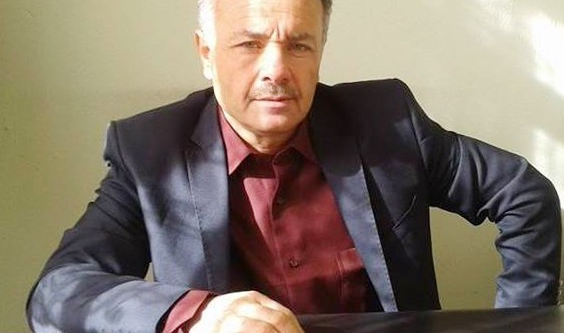 Tamir için çıktığı çatıdan düşen muhtar hastanede öldü