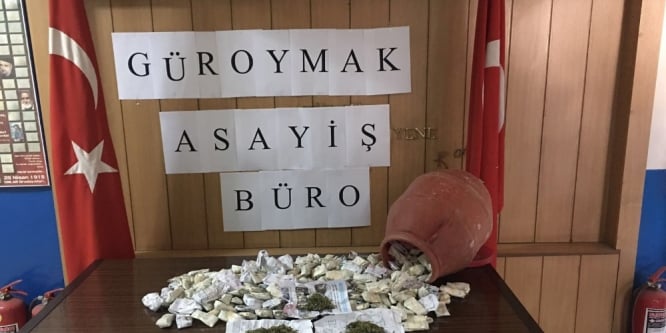 Güroymak’ta 1,5 kilo esrar ele geçirildi