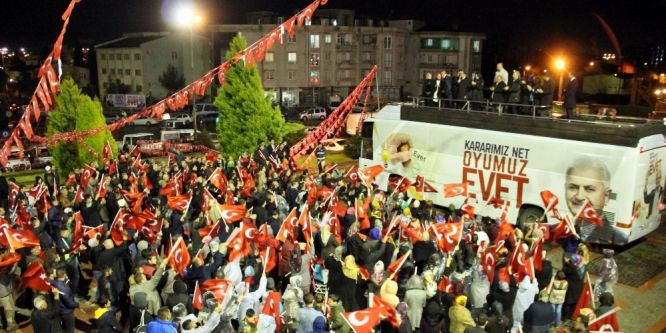 Tekkeköy’de referandum mitingi