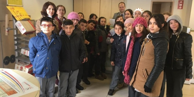 Öğrencilerden askerlere mektup