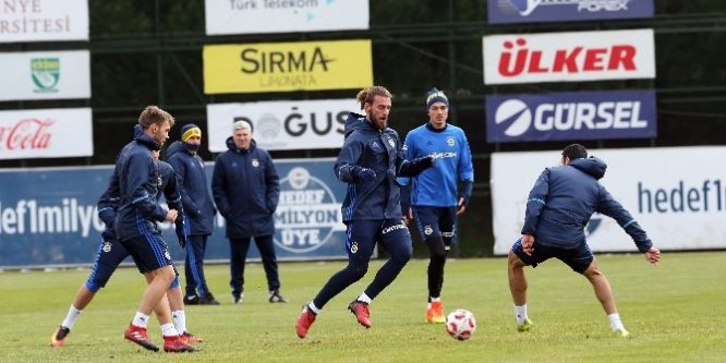 Fenerbahçe’de derbi mesaisi başladı