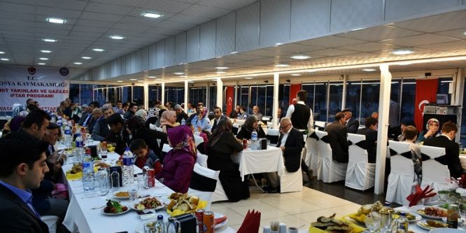 Vali Karadeniz, ilk iftarını şehit yakınları ile açtı