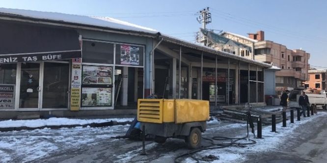 Eski otogarın yıkımına başlandı