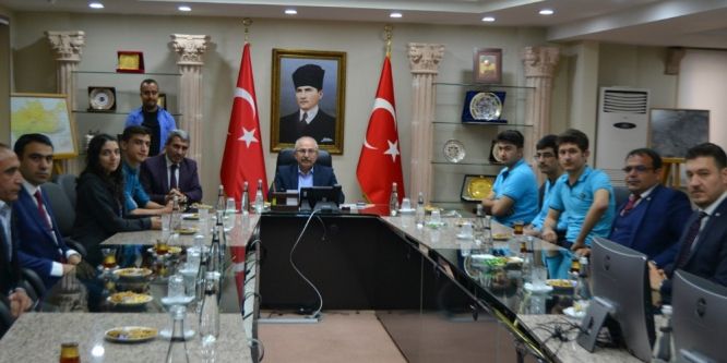 YGS’de dereceye giren öğrenciler ödüllendirildi