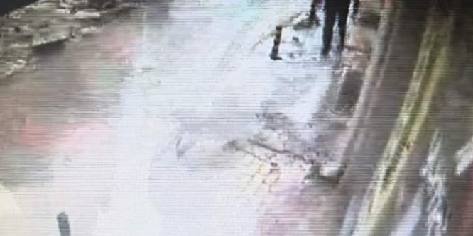 Konya'da kar kütlesinin altında kalmaktan son anda kurtuldu