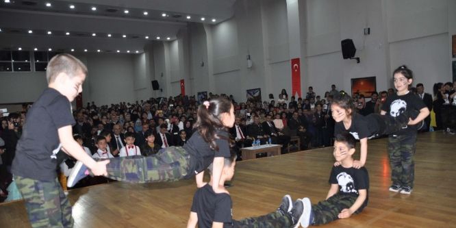 Muş’ta 23 Nisan coşkusu