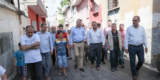 Seyhan’da oluklu asfalt dönemi