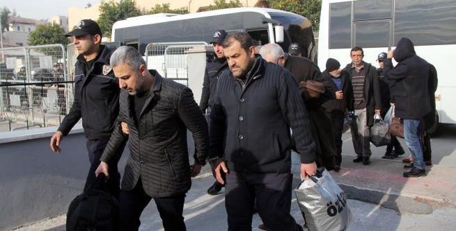 FETÖ’ye finans desteği sağlayan 17 kişi tutuklandı