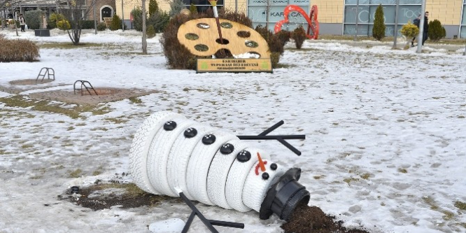 Yaralı kardan adam tedavi edildi