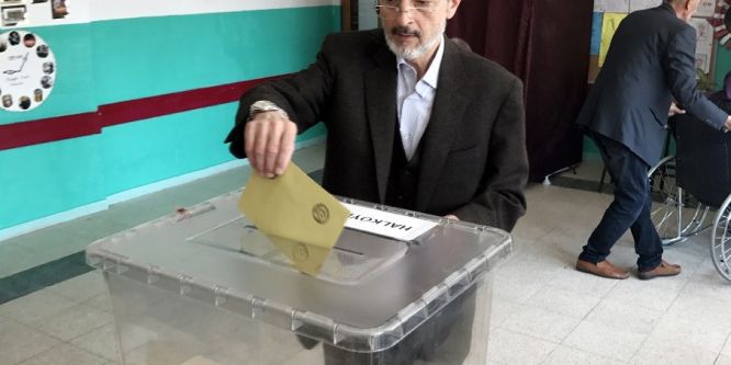 Başkan Tuna oyunu kullandı