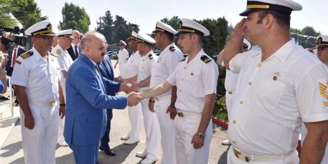 Vali Çakacak, güvenlik güçleriyle bayramlaştı