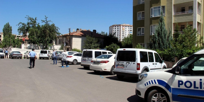 Polis memuru intihar etti