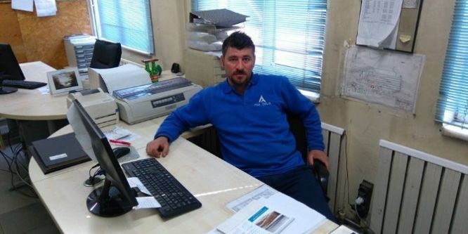 Tarlaya giderken traktörün altında kaldı