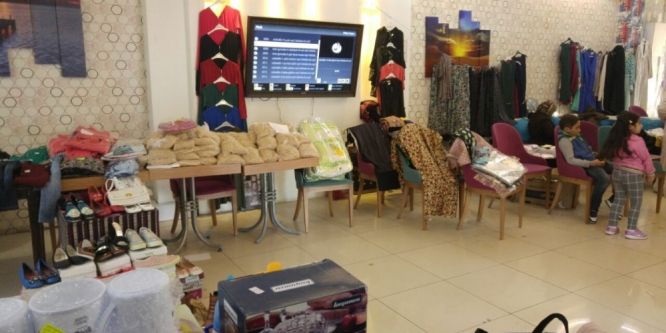 Bolvadin’de hayır çarşısı açıldı