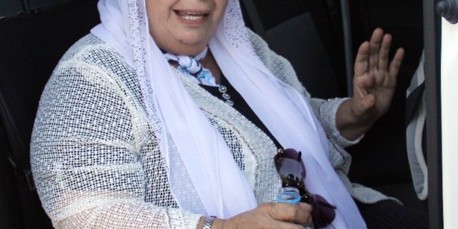 Maaşını kaptıran yaşlı kadının dili tutuldu