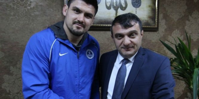 Kocaeli Büyükşehir Kağıtspor 2017’ye altın madalya ile başladı