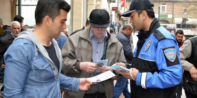 Polis ekipleri, dolandırıcılara karşı vatandaşı uyardı