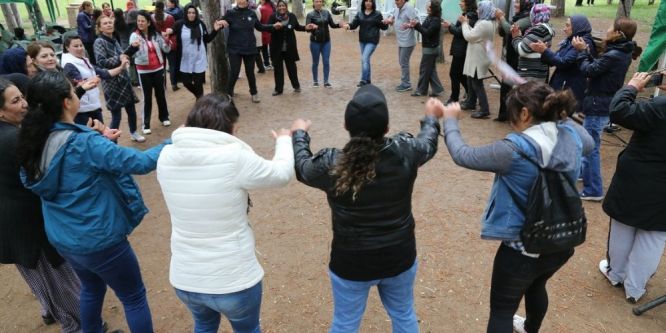 Emekçi kadınlar piknikte bir araya geldi