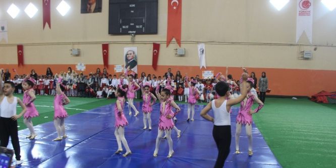 Ardahan’da 23 Nisan coşkusu