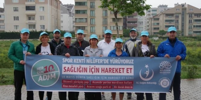 Sağlık için 10 bin adım attılar