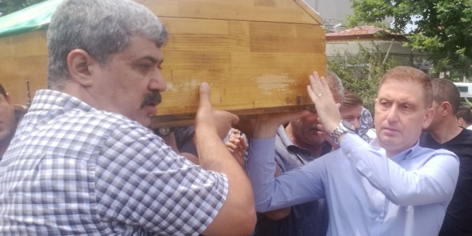 Antalya’da denizde cesedi bulunan genç Çorlu’da toprağa verildi