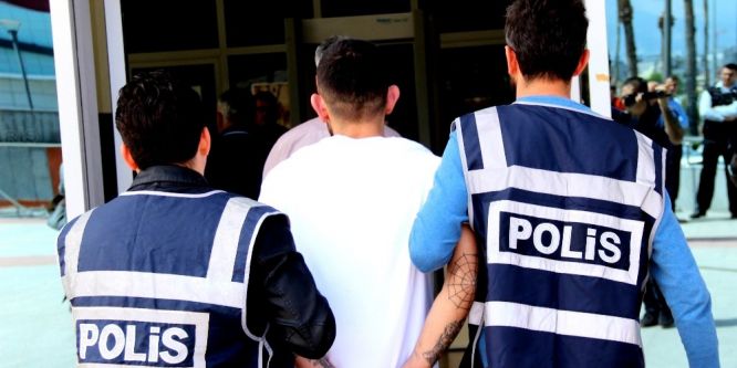 Bahis oyunu yüzünden babasını öldürdü