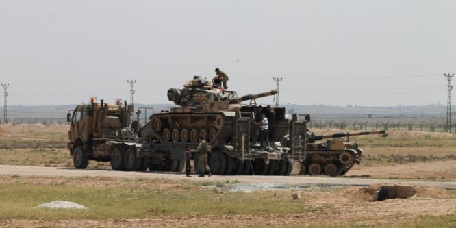 Tanklar namlularını Suriye’ye çevirdi!