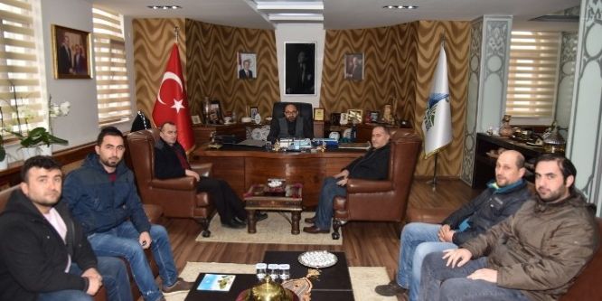 Başkan Üzülmez konuklarını ağırladı