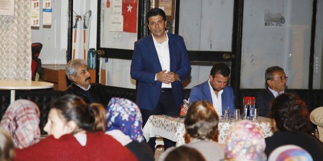 Başkan Genç, site sakinlerine projelerini anlatı