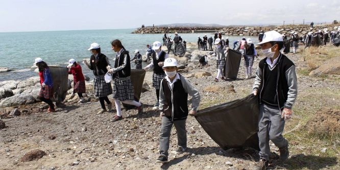 Öğrencilerden örnek davranış