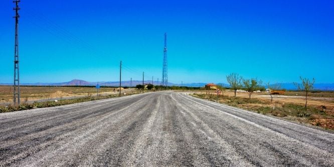 Büyükşehir asfalt çalışmalarına devam ediyor