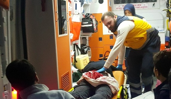 Bıçaklı kavga: 2 yaralı