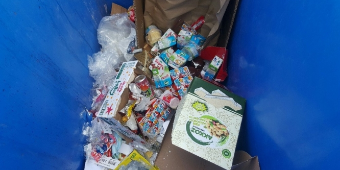 İzmit’te tarihi geçmiş ürünler imha edildi