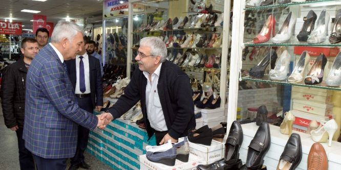 Kunduracılarda indirim günleri