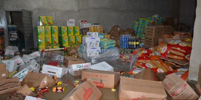 Evler su altında kaldı