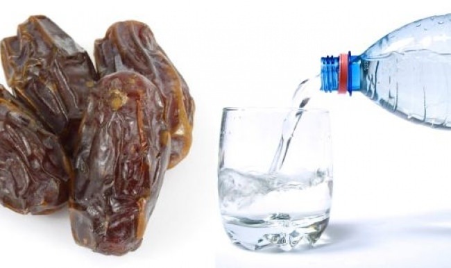 1 bardak suya, 1 adet hurma koyup bekletin...