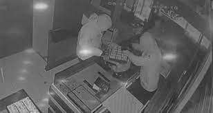 1 dakikada 7 milyon liralık mücevheratı..