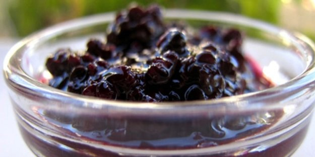 1 gram bile o kadar faydalı ki! Karadutu olanlar dikkat: Altın değerinde karadut reçeli tarifi nasıl yapılır veriyoruz