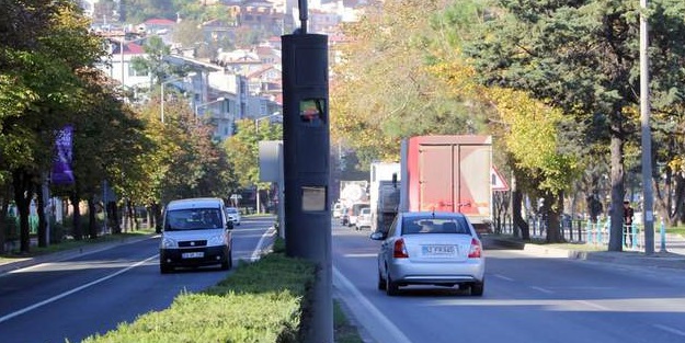 1 günde 17 kez radara yakalandı