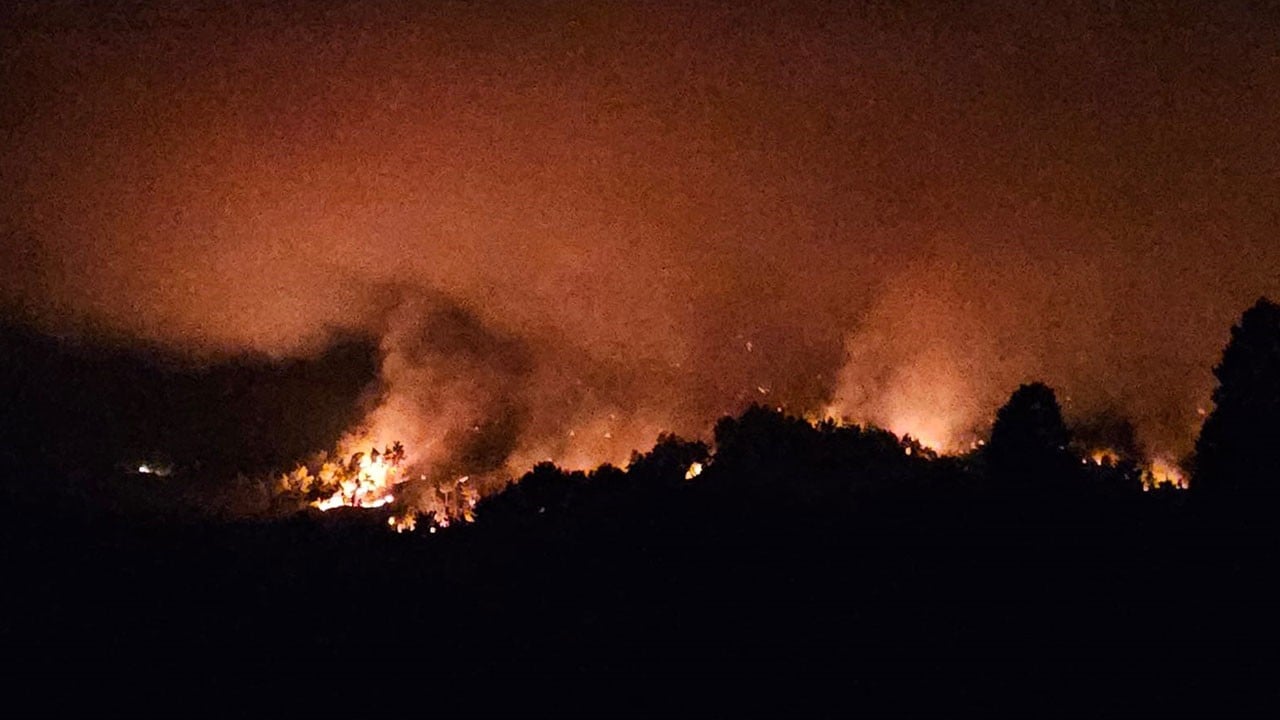 1 işçi hastaneye kaldırıldı! Antalya’da yangın mesaisi