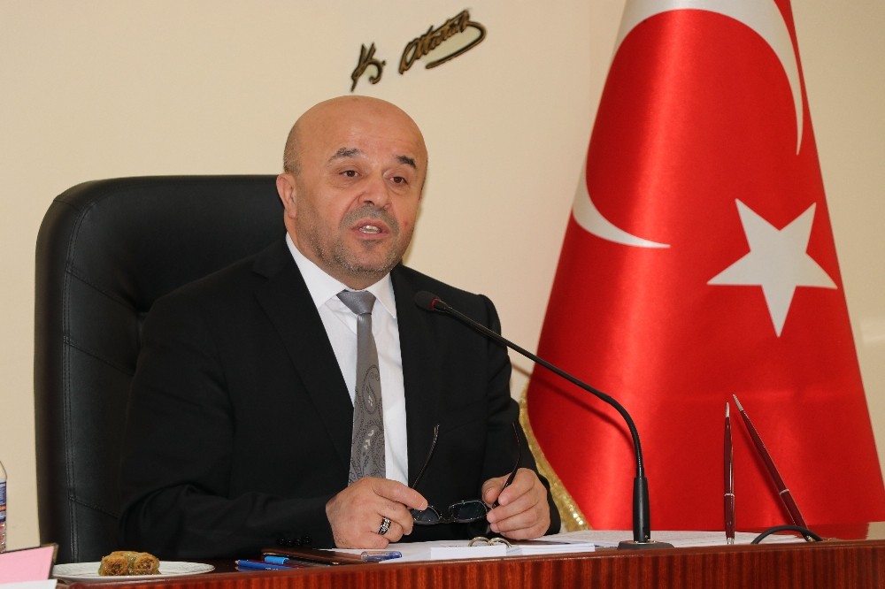1 kilometrelik sıcak asfaltın maliyeti 240 bin TL olacak 