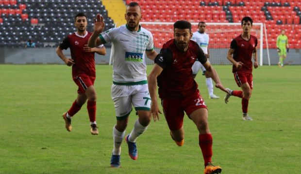 1. Lig'de çılgın maç! 100 gol yiyerek veda ettiler