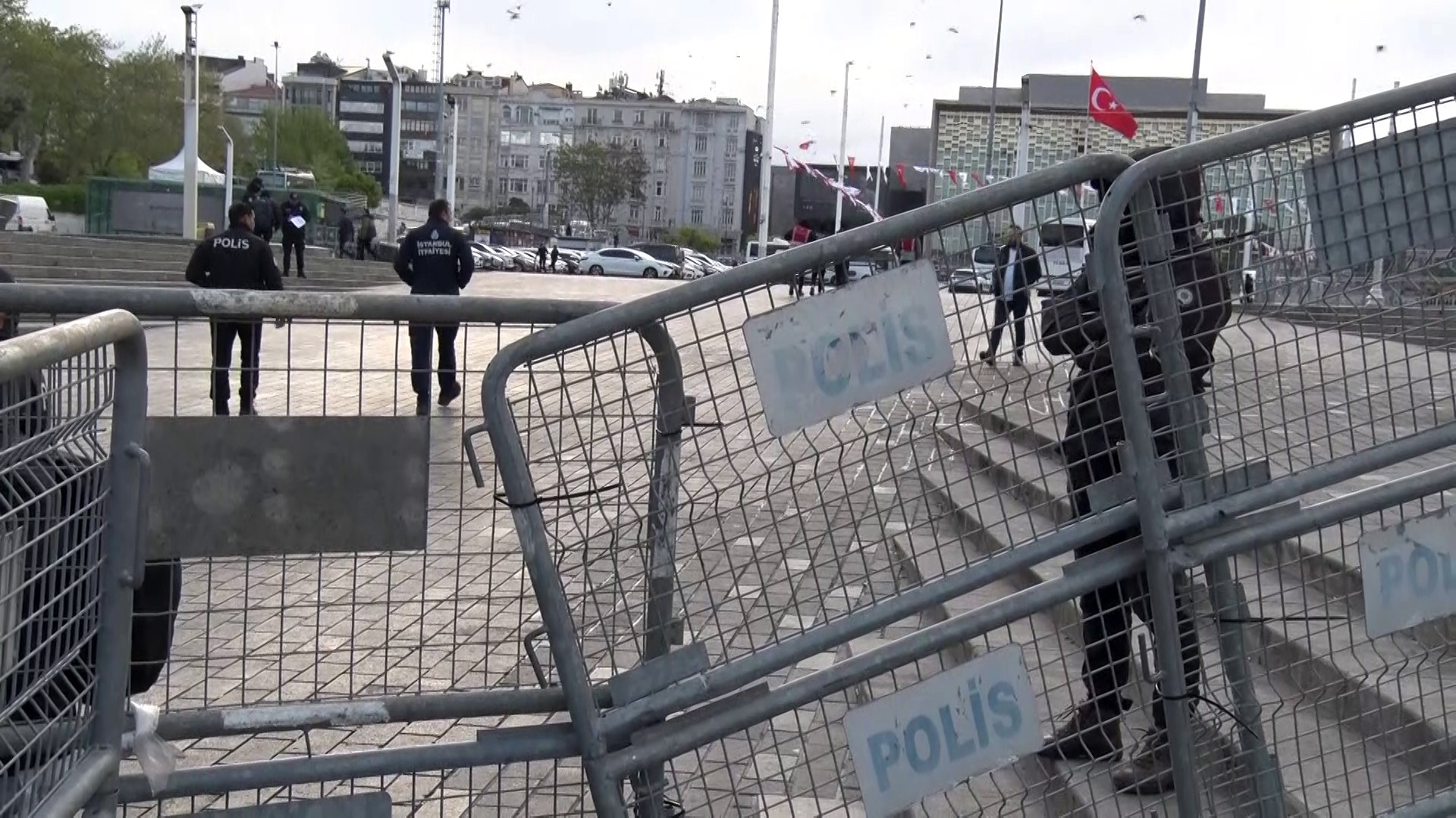 1 Mayıs öncesi Taksim'de sıkı güvenlik!