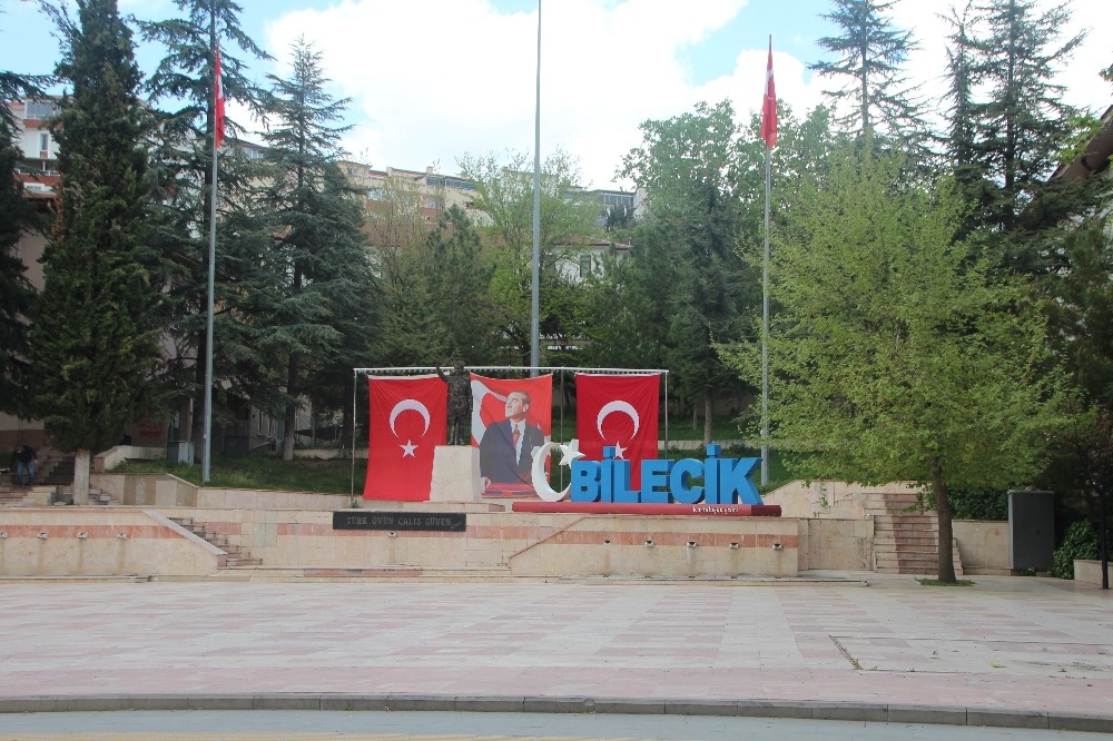 1 Mayıs’ta Bilecik meydanları boş kaldı 