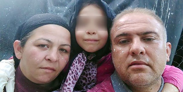 1 saat annesinin cesedinin başında ...