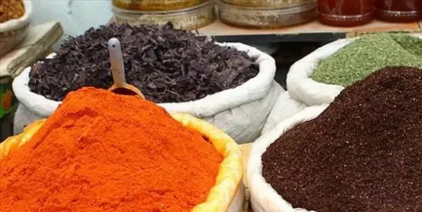 1 saatte %60 etki veren dünyanın altın sütü: 'Altın baharat' olarak biliniyor! Kan şekeri değerlerini düşürdüğü tespit edildi