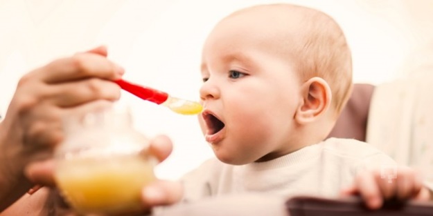 1 yaşına kadar bebeklerin yememesi gereken gıdalar nelerdir?